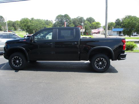 New 2026 Chevrolet Silverado 1500 ZR2 image 7