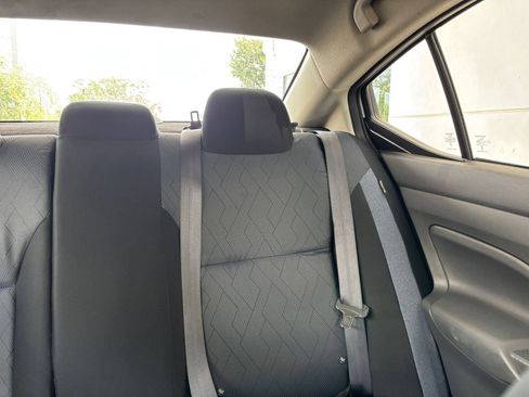 Used 2025 Nissan Versa SV FWD image 37