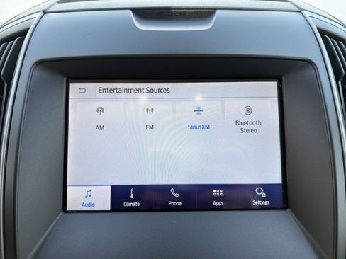 Used 2020 Ford Edge SE FWD image 18