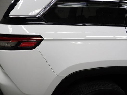 Used 2022 Jeep Grand Cherokee Limited 4xe AWD/4WD image 31