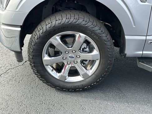 Used 2023 Ford F150 Lariat w/ Trailer Tow Package image 11