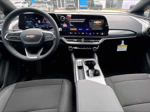 New 2026 Chevrolet Equinox EV LT w/ Comfort Package image 6