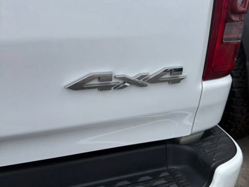 Used 2019 RAM 1500 Big Horn AWD/4WD image 11