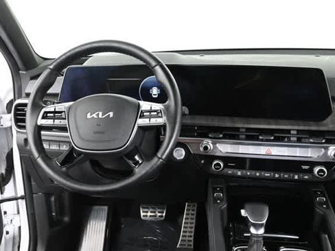 Used 2023 Kia Telluride SX Prestige AWD/4WD image 4