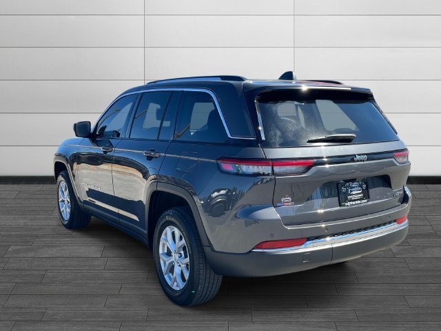 Used 2023 Jeep Grand Cherokee Limited RWD image 6