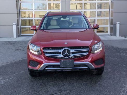 Used 2018 Mercedes-Benz GLC 300 4MATIC image 9
