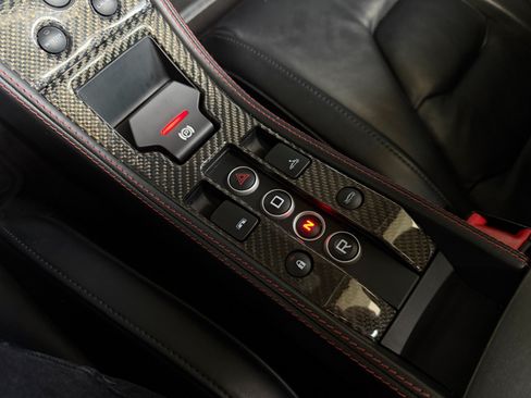 Used 2015 McLaren 650S Spider RWD image 35