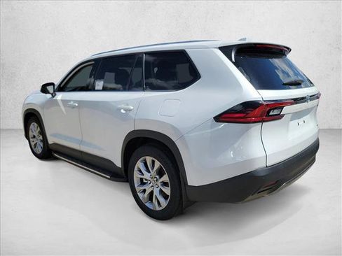 Used 2026 Toyota Grand Highlander FWD image 7