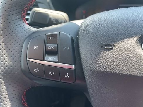 Used 2023 Ford Escape ST-Line Select AWD/4WD image 21