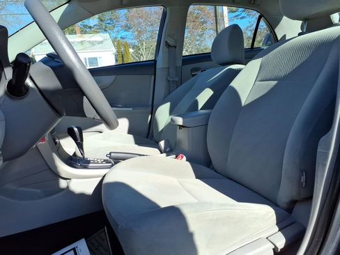 Used 2010 Toyota Corolla LE image 12