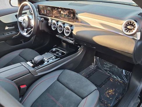 Used 2023 Mercedes-Benz CLA 250 image 20