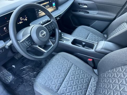 Used 2025 Nissan Kicks SV FWD image 12