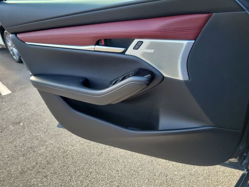 New 2026 MAZDA MAZDA3 2.5 S Hatchback w/ Premium Pkg image 18