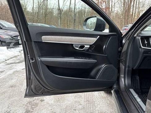 Certified 2023 Volvo V90 B6 Cross Country Plus w/ Climate Package image 11