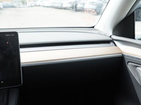 Used 2023 Tesla Model Y AWD image 19