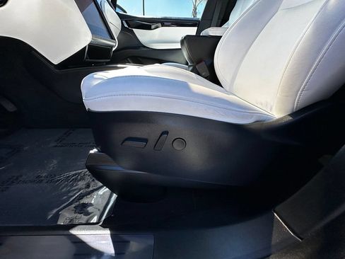 Used 2020 Tesla Model X Long Range AWD/4WD image 21