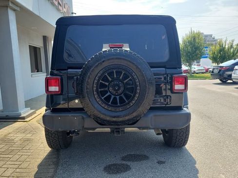 Used 2024 Jeep Wrangler Sport AWD/4WD image 7