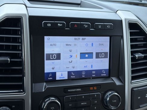 Used 2020 Ford F250 Lariat w/ Lariat Ultimate Package AWD/4WD image 21