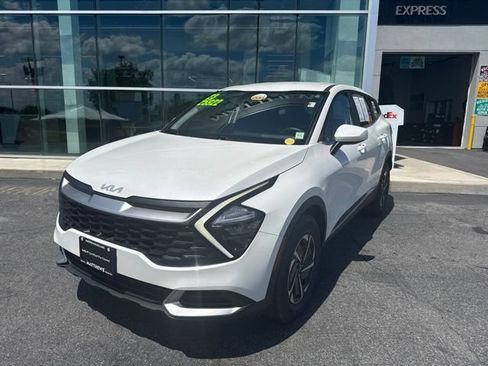 Certified 2023 Kia Sportage LX AWD/4WD image 2