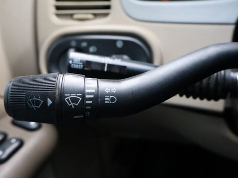 Used 2004 Ford Explorer Sport Trac XLS image 29