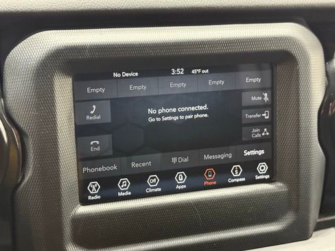 Used 2019 Jeep Wrangler Unlimited Sahara image 33