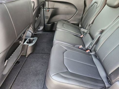 New 2026 Chrysler Pacifica Select image 20