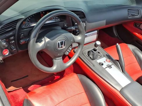 Used 2004 Honda S2000 image 16