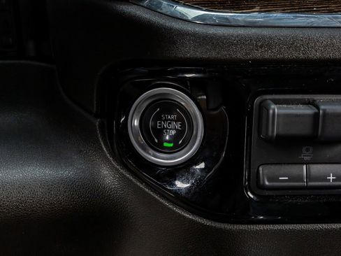 Used 2023 GMC Sierra 1500 Elevation w/ Preferred Package image 23