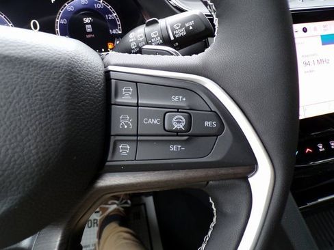 New 2026 Jeep Grand Cherokee Altitude image 21