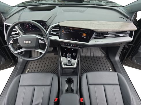 Used 2023 Audi Q4 e-tron Prestige w/ 20" Wheel Package AWD/4WD image 9