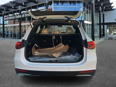 Used 2025 Mercedes-Benz GLC 300 4MATIC image 6