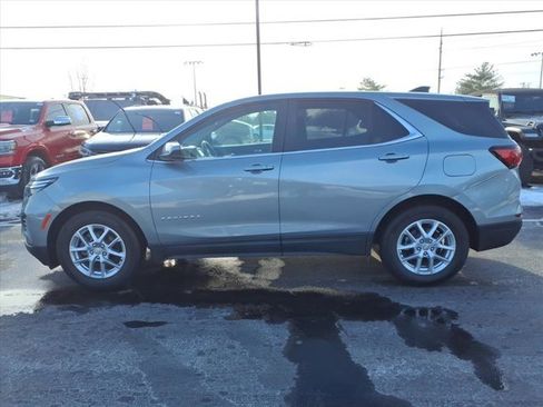 Used 2024 Chevrolet Equinox LT w/ LPO, Floor Liner Package image 4