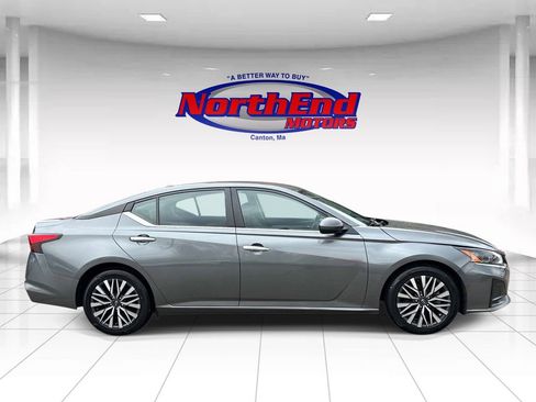 Used 2023 Nissan Altima 2.5 SV FWD image 8