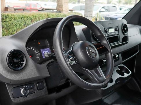 Used 2022 Mercedes-Benz Sprinter 2500 image 17
