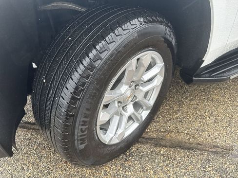 Certified 2025 Chevrolet Tahoe LT image 3