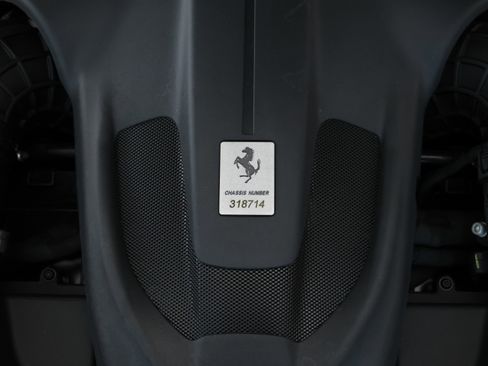 Used 2025 Ferrari Roma Spider RWD image 38