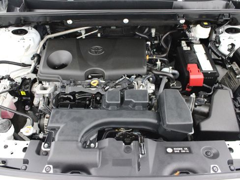 Used 2023 Toyota RAV4 LE FWD image 33