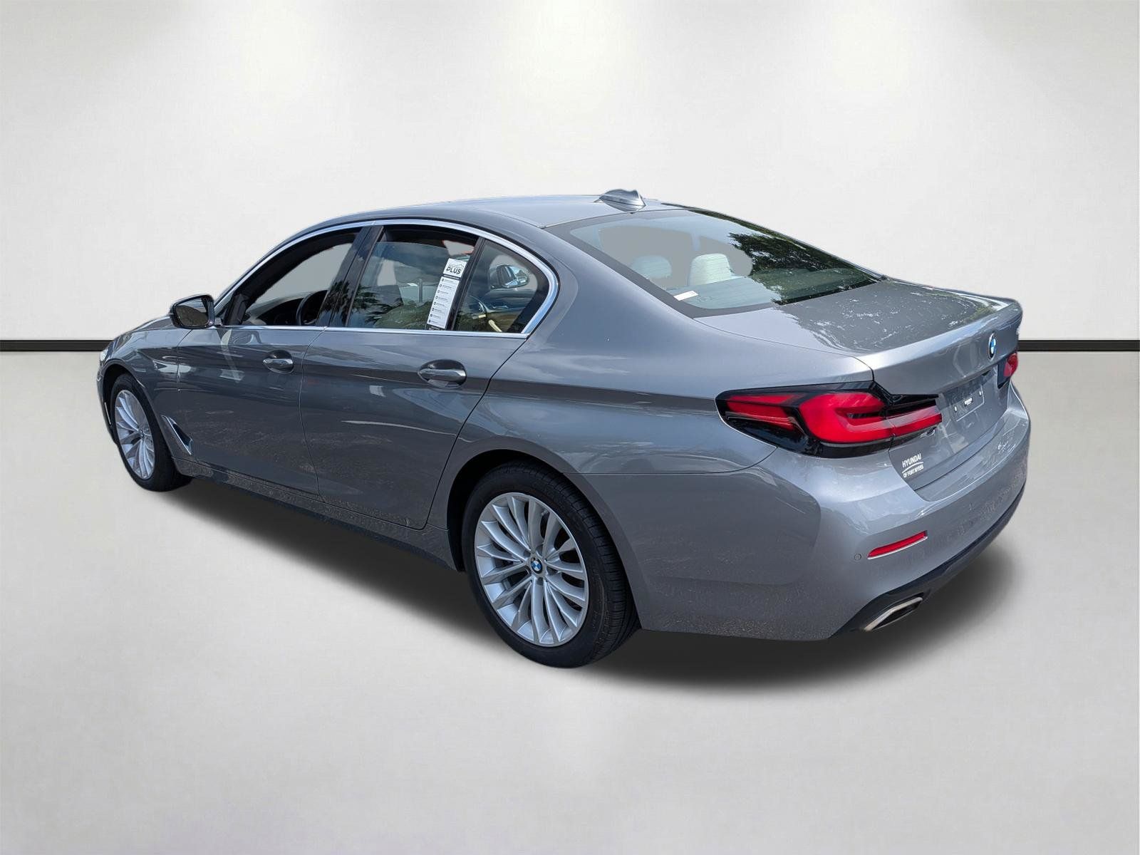 Used 2023 BMW 530i RWD image 6