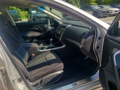 Used 2013 Nissan Altima 2.5 SV FWD image 32