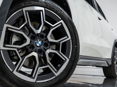 New 2025 BMW X1 xDrive28i w/ Technology Package image 27