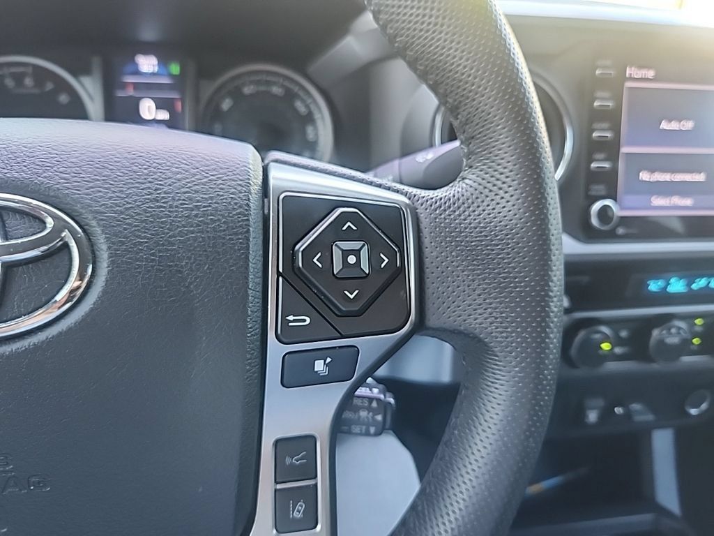 Used 2021 Toyota Tacoma SR5 RWD image 10