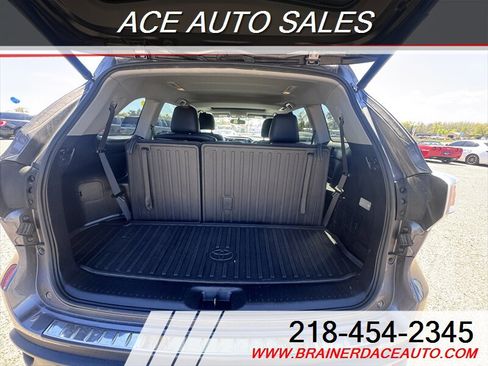 Used 2016 Toyota Highlander XLE AWD/4WD image 20