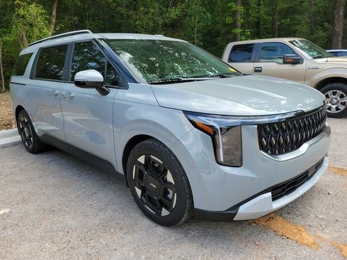 Certified 2025 Kia Carnival EX FWD image 1