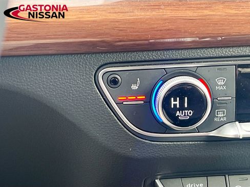 Used 2023 Audi Q5 2.0T Premium w/ Convenience Package image 27