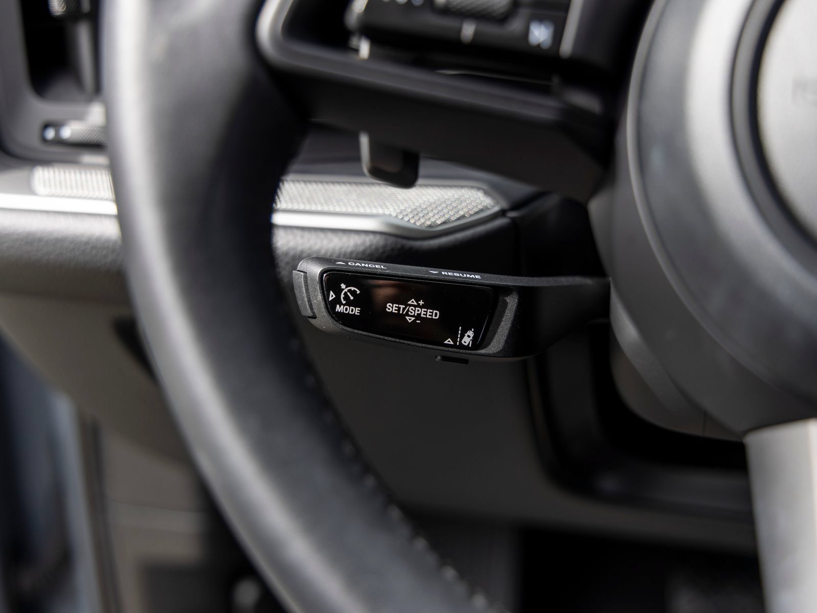 Certified 2026 Porsche Cayenne AWD/4WD image 39