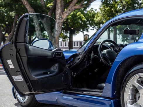 Used 1996 Dodge Viper GTS image 85