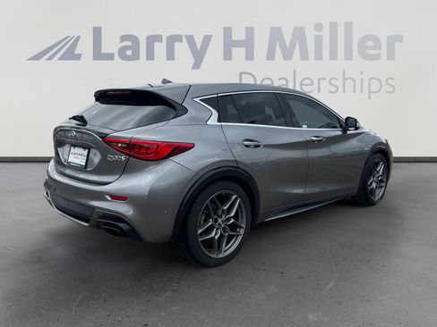 Used 2017 INFINITI QX30 Sport w/ Sport Leather Package image 5