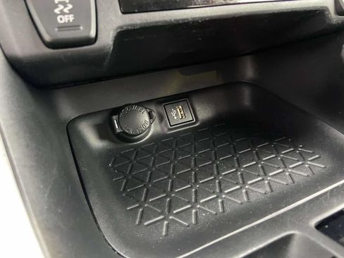 Used 2024 Toyota RAV4 LE FWD image 31