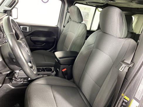 Used 2022 Jeep Wrangler Unlimited Sport image 15