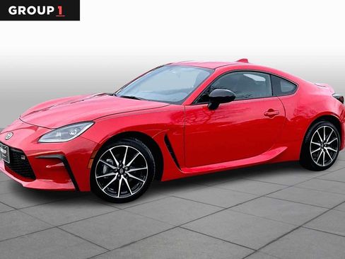Used 2024 Toyota GR86 image 1